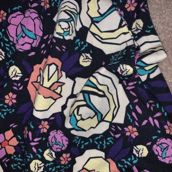 Lularoe Perfect T. - Picture 2 of 3